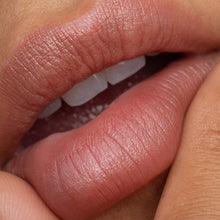Load image into Gallery viewer, Lip Tint Debbie