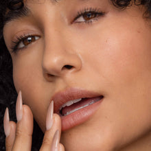 Load image into Gallery viewer, Lip Tint Roxie
