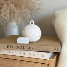 Load image into Gallery viewer, Winterberry Soy Wax Candle
