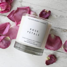 Load image into Gallery viewer, ROSE PETALS SOY CANDLE