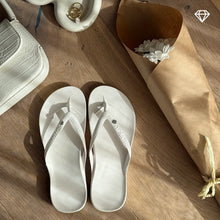 Load image into Gallery viewer, Arch Support Flip Flops- White Crystal
