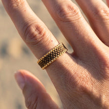 Load image into Gallery viewer, COVE RING
