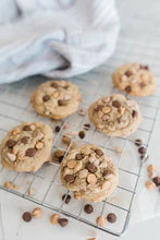 Load image into Gallery viewer, Peanut Butter Cookies with Sea Salt Caramel &amp; Milk Chocolate - Mini Size
